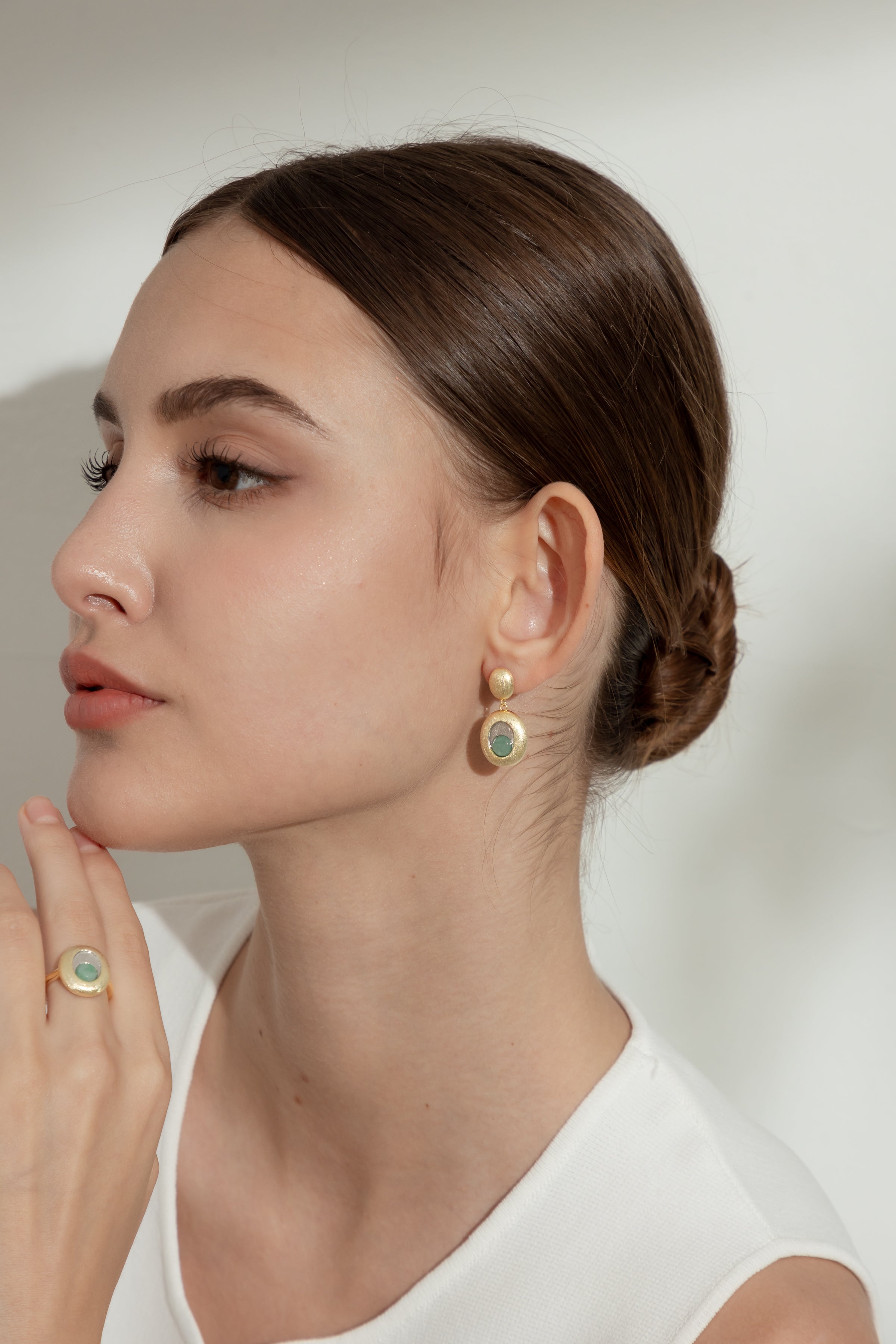 橢圓雙色拉絲翡翠小圓餅耳釘